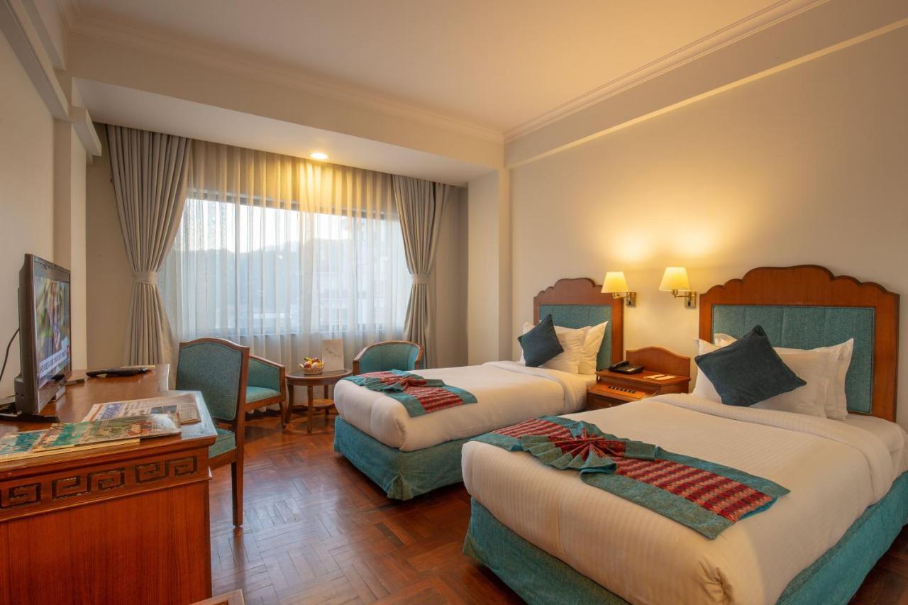 Hotel Le Himalaya Катманду Экстерьер фото